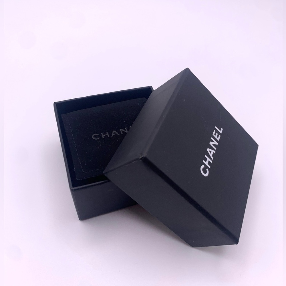 Chanel Strass CC Stud Earrings - Picture 5 of 5